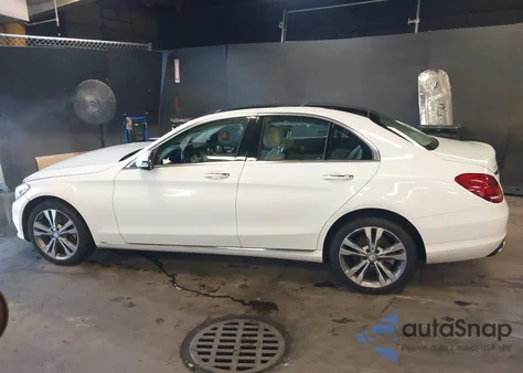 2017 Mercedes-Benz C 300 4Matic/Luxury 4Matic/Sport 4Matic from USA, damaged, VIN WDDWF4KB0HR245487